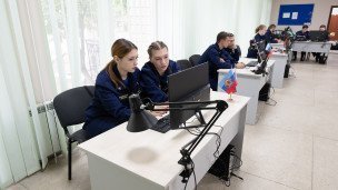 Студентки во время занятий