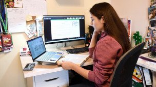Абитуриент готовится к поступлению в ВУЗ