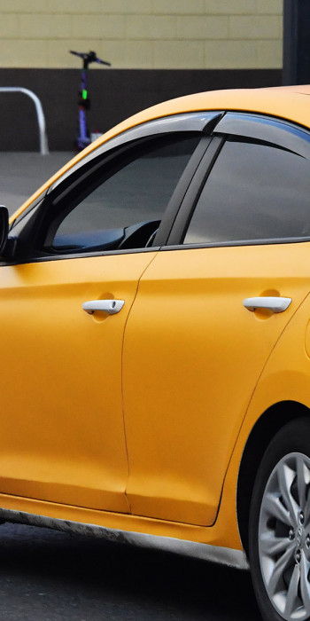 Такси в городе 