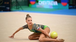 Ева Чевтаева во время выступления 