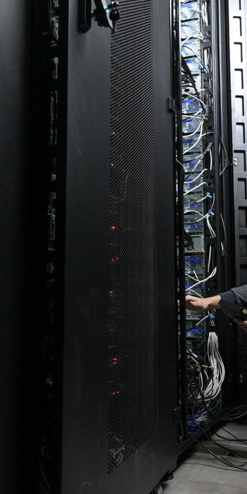 Сотрудник и сервер