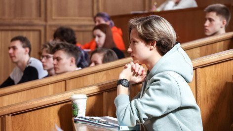 Студенты во время занятий 