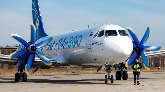 Самолет Ил-114-300