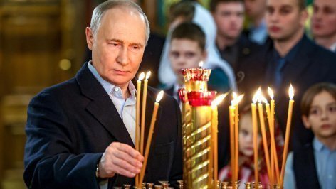 Владимир Путин на Рождественском богослужении