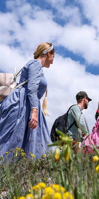 Туристы на горе 
