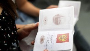 pasport-rf-v-rukah