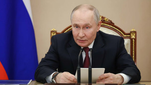 Владимир Путин проводит совещание