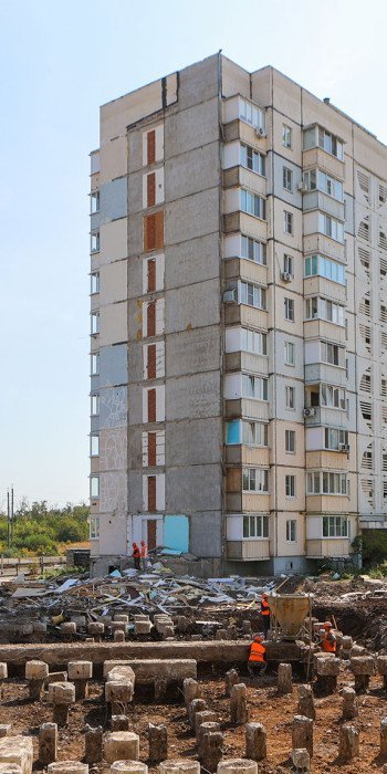 Восстановление частично обрушившегося дома 