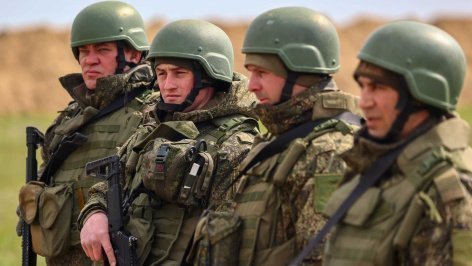 Военнослужащие