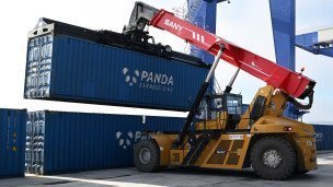 Контейнерная площадка в логистическом центре