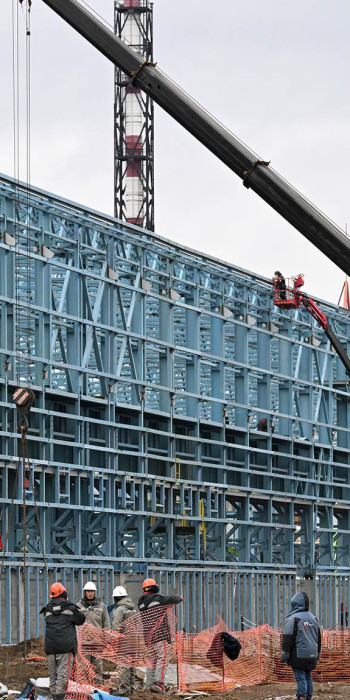 Рабочие на строительной площадке