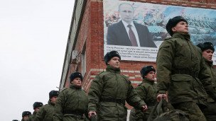 Призывники на сборном пункте военного комиссариата