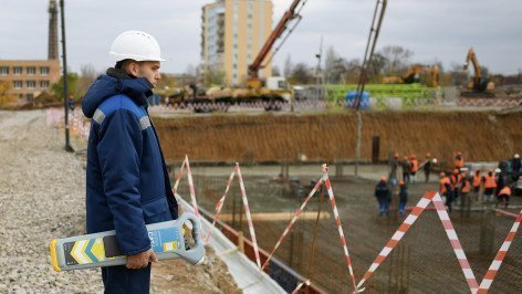 Рабочий на строительной площадке