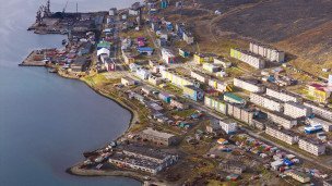 Поселок и порт Провидения на Чукотке