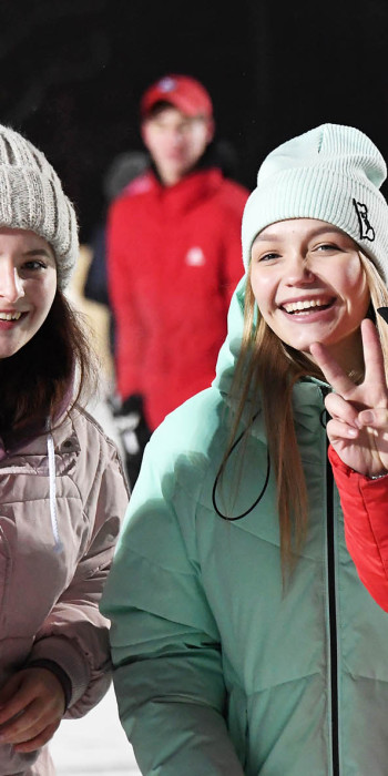 радостная молодежь 