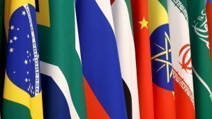 Флаги стран-участниц БРИКС перед открытием форума