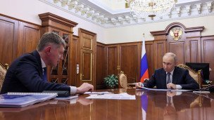 Владимир Путин и Максим Решетников во время встречи в Кремле