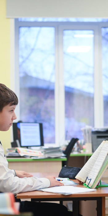 Ученики в классе на уроке