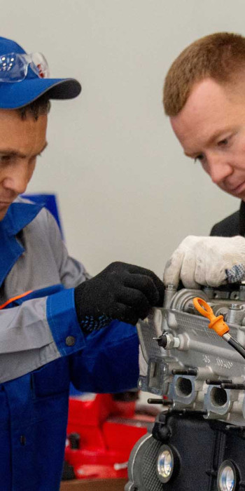 Участники первого чемпионата по профессиональному мастерству "Абилимпикс"