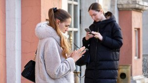 Горожане со смартфонами