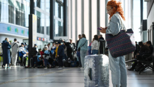 Туристы в аэропорту 