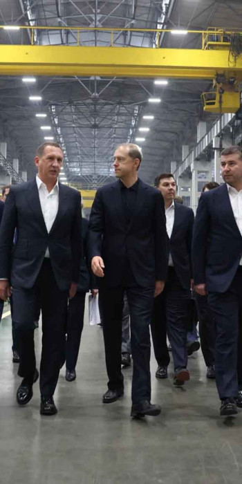 вице-премьер Денис Мантуров на производстве