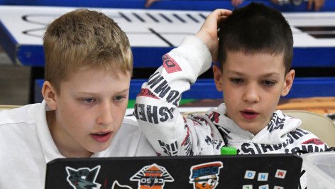 Дети за компьютером 