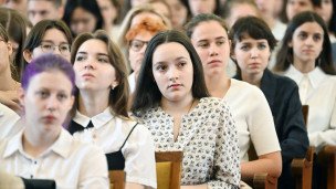 Студенты первого курса