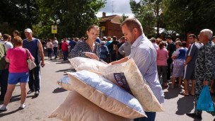 Сбор гуманитарной помощи для эвакуированных жителей