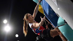 Динара Фахритдинова (Россия) в финальных соревнованиях по скалолазанию 