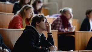 studenty-na-lekcii