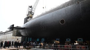 Tseremoniya-spuska-na-vodu-atomnogo-podvodnogo-kreysera-Knyaz' Pozharskiy