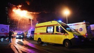 Автомобили скорой помощи у концертного зала "Крокус Сити Холл"