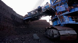 Карьерный роторный экскаватор