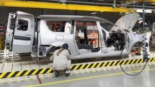Сборка электромобиля Lada e-Largus 