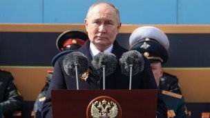 Владимир Путин во время парада