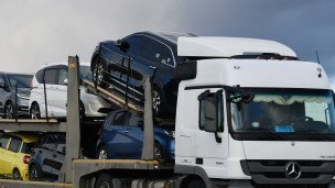 Автовоз с автомобилями