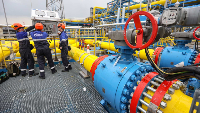 Обслуживание дистанционного датчика давления сырьевого газа
