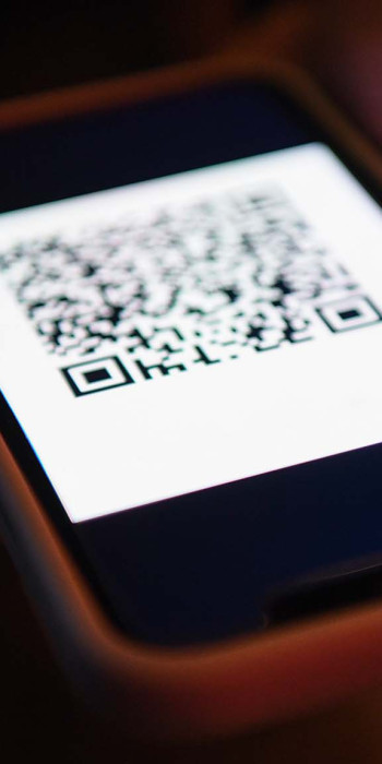 QR-код на телефоне