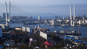Вид на Золотой мост во Владивостоке