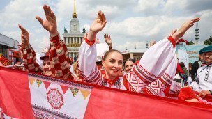 Участники туристического форума "Путешествуй!" на ВДНХ