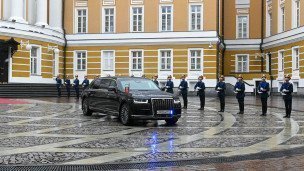 Обновленный автомобиль кортежа президента РФ Aurus Senat 