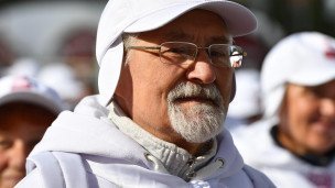 Участники марафона по скандинавской ходьбе среди пенсионеров