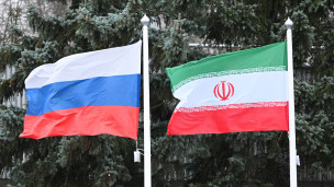 Флаги России и Ирана