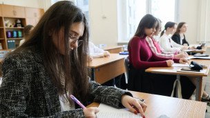 Школьники на уроке