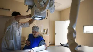  Как оказать первую помощь при переломе?