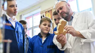 Взять под крыло: как в России развивают институт наставничества