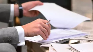  В гражданских отношениях: кому и чем выгоден договор ГПХ