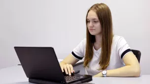  Расправьте плечи: как сохранить осанку при сидячей работе
